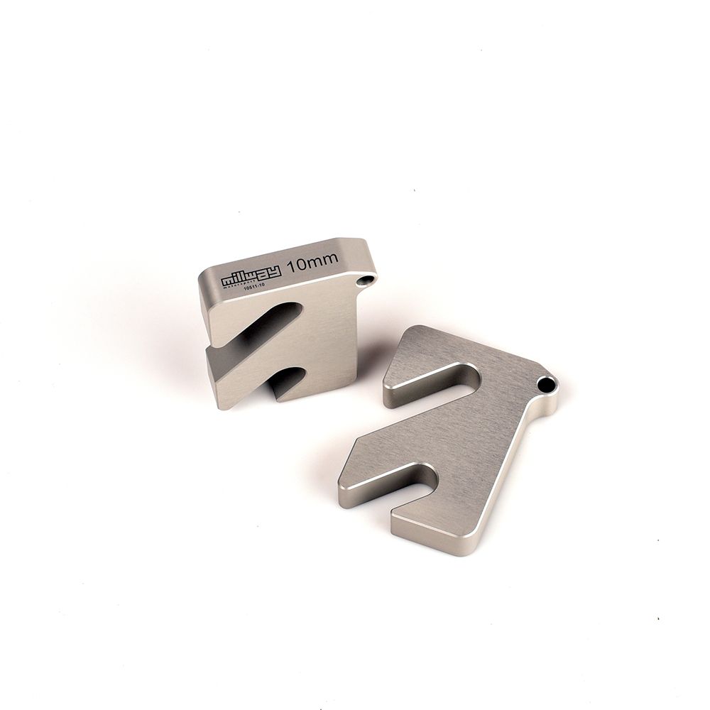 Shims for adjusting camber on Porsche GTx cars